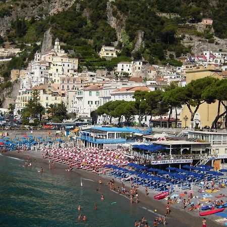 Peonia Appartement Amalfi Buitenkant foto